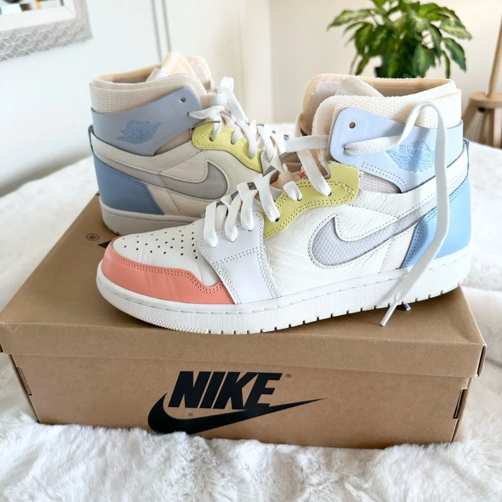 Nike Air Jordan 1 Zoom Air Comfort
High 'To My First Coach - Picture 2 of 8